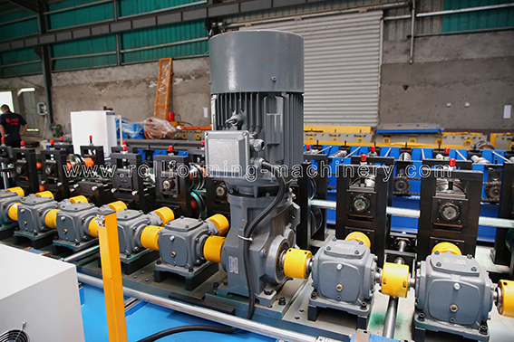 صندوق التروس في كل ممر