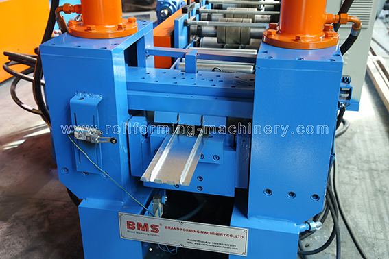 هيدروليكي بعد القاطع