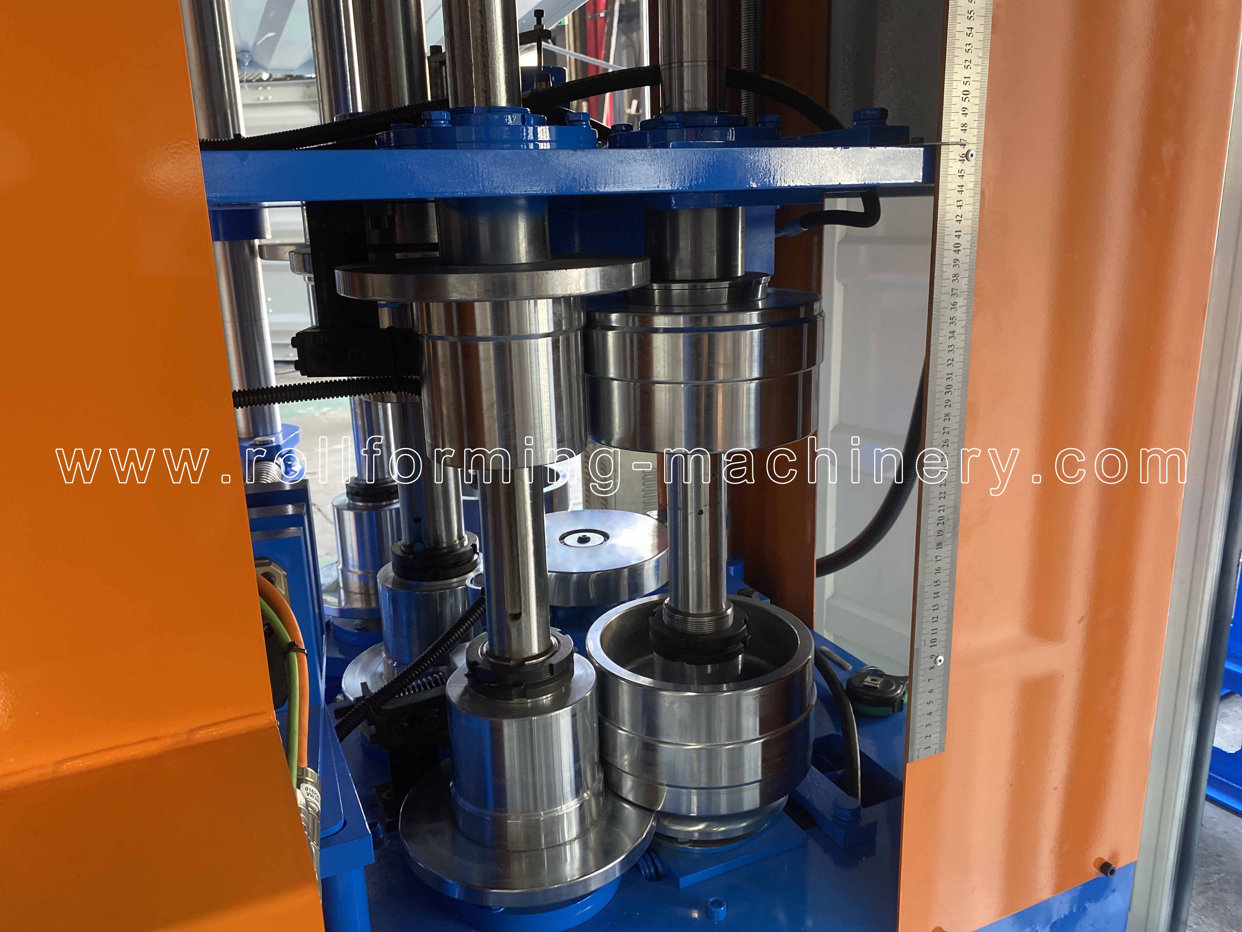 Punching Device أسطوانة