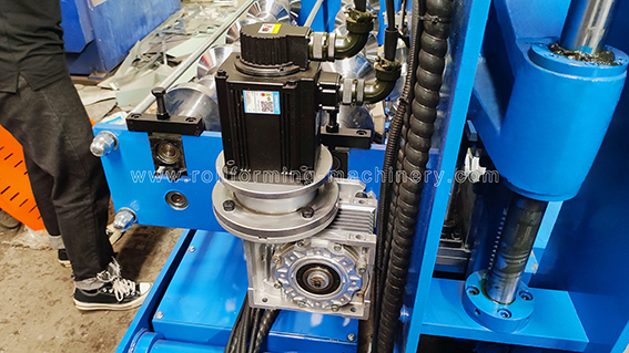 آلة تشكيل العقص العقص التلقائي (اتجاهين أفقي ورأسي)