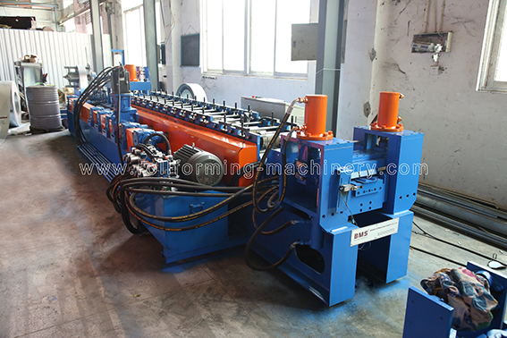 الماكينة الرئيسية 1.